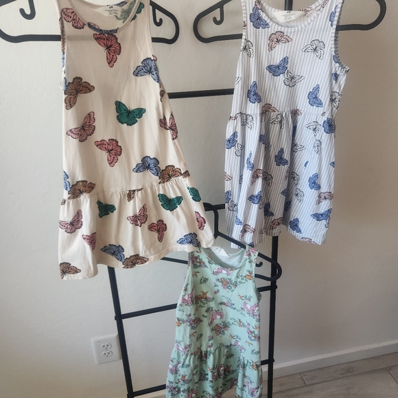 8 - H&M girls dresses. 7 size 4-6 and 1 size 3/4 - Picture 4 of 16